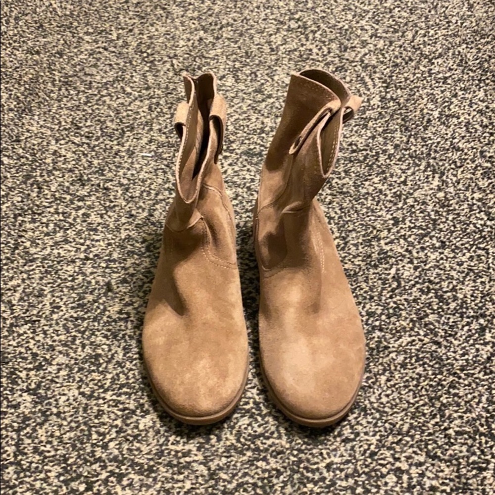 Bass Tan Ankle Boots